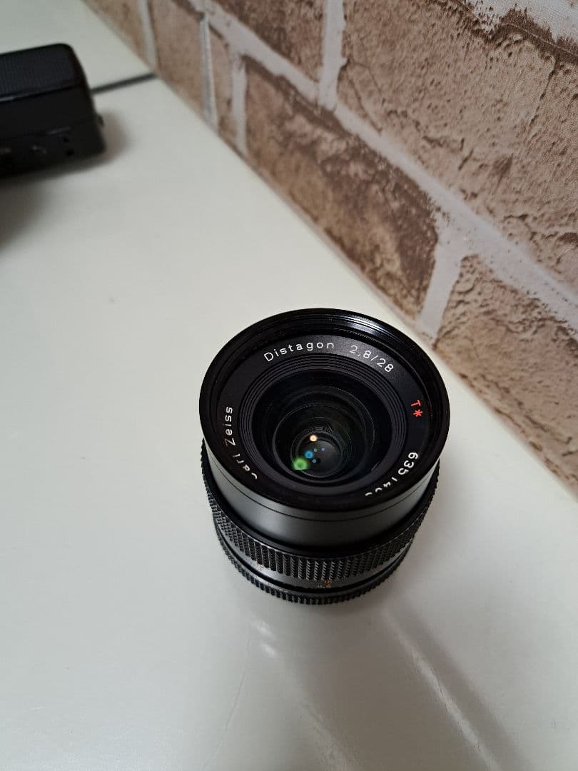 Carl Zeiss Distagon 28/2.8 レンズ