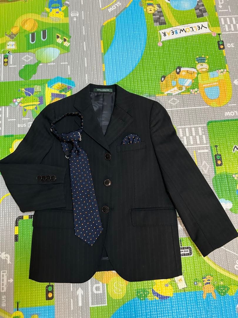 MIKI HOUSE 黒 ストライプ フォーマルスーツ、シャツ２枚