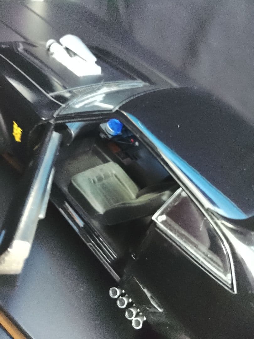 GREENLIGHT 限定版 インターセプター ミニカー 1/18