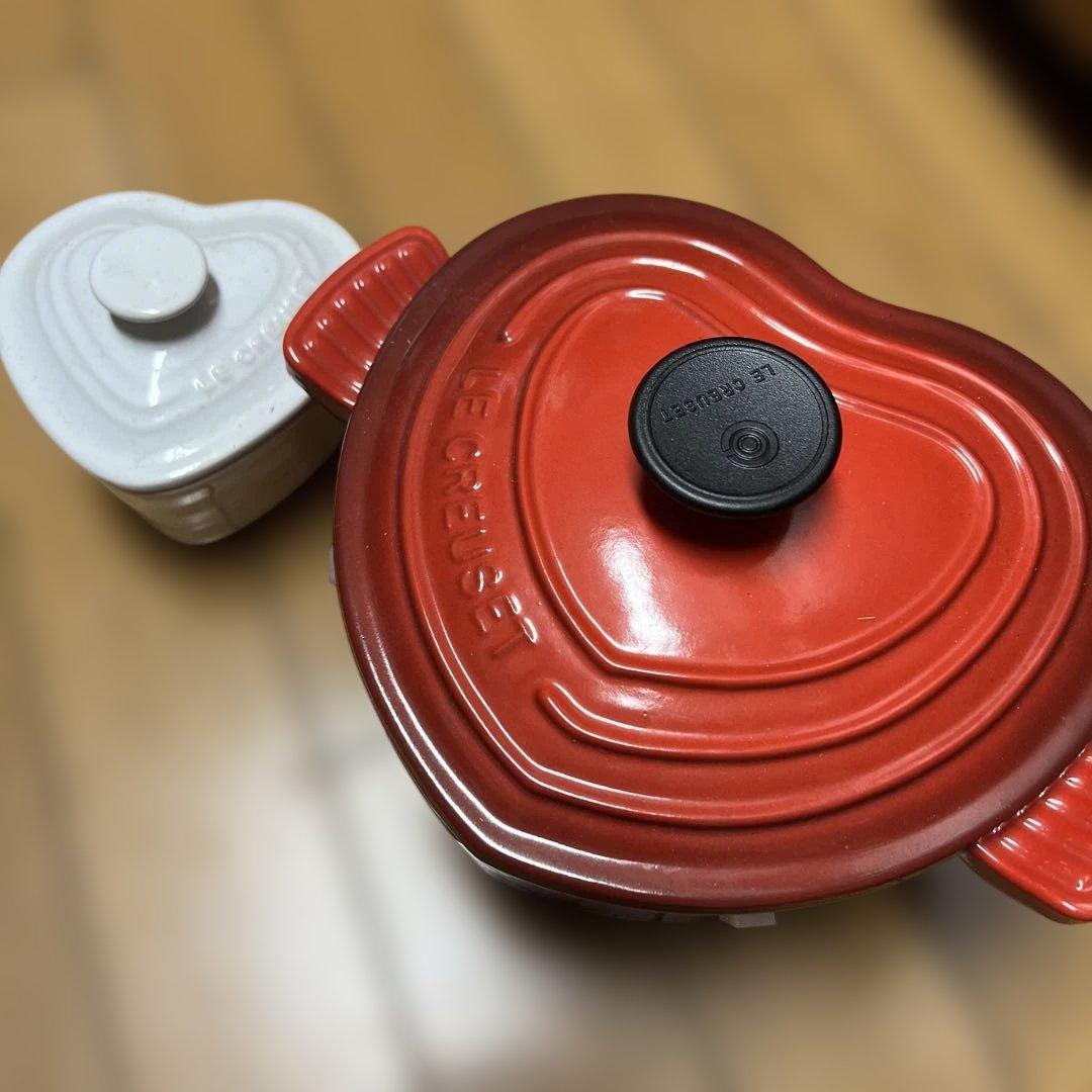 【新品未使用】LE CREUSET　ハート型 両手鍋 レッド　おまけ 説明書付き