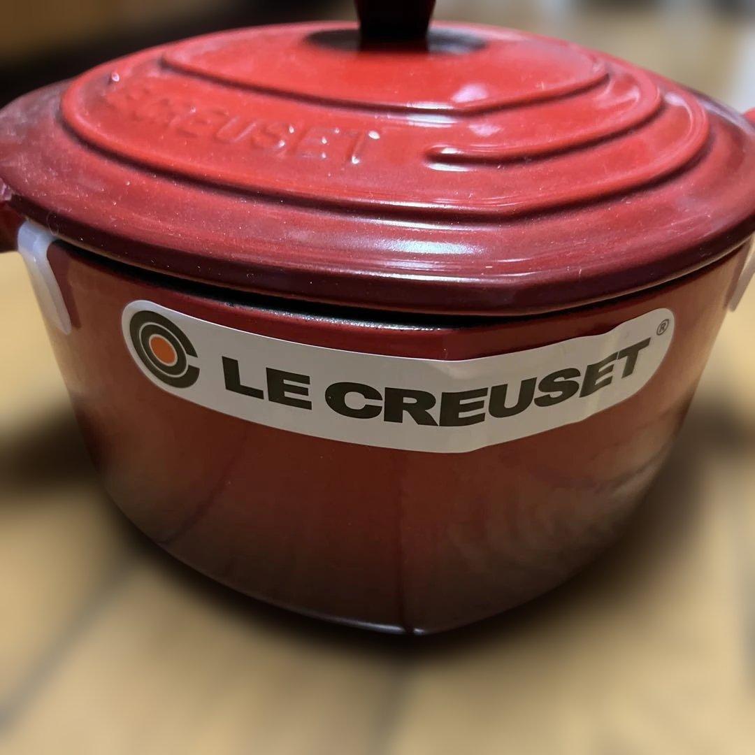【新品未使用】LE CREUSET　ハート型 両手鍋 レッド　おまけ 説明書付き