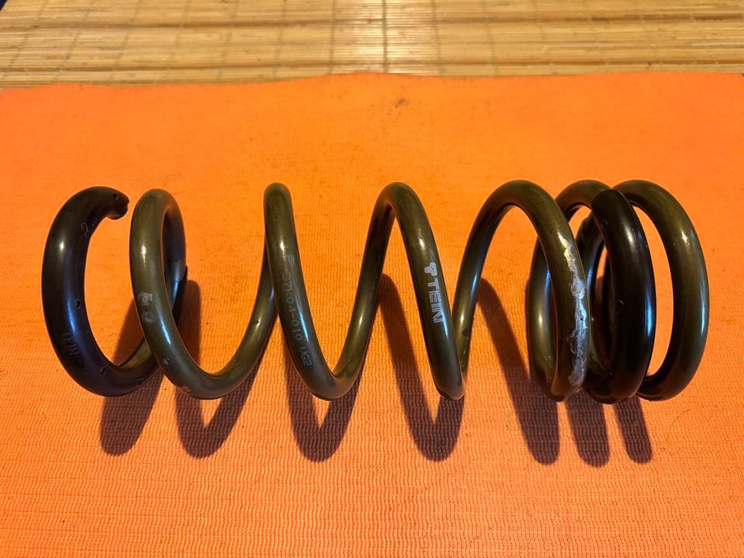 【美品・送料込み】Z34 用　TEIN　テイン　ダウンサス