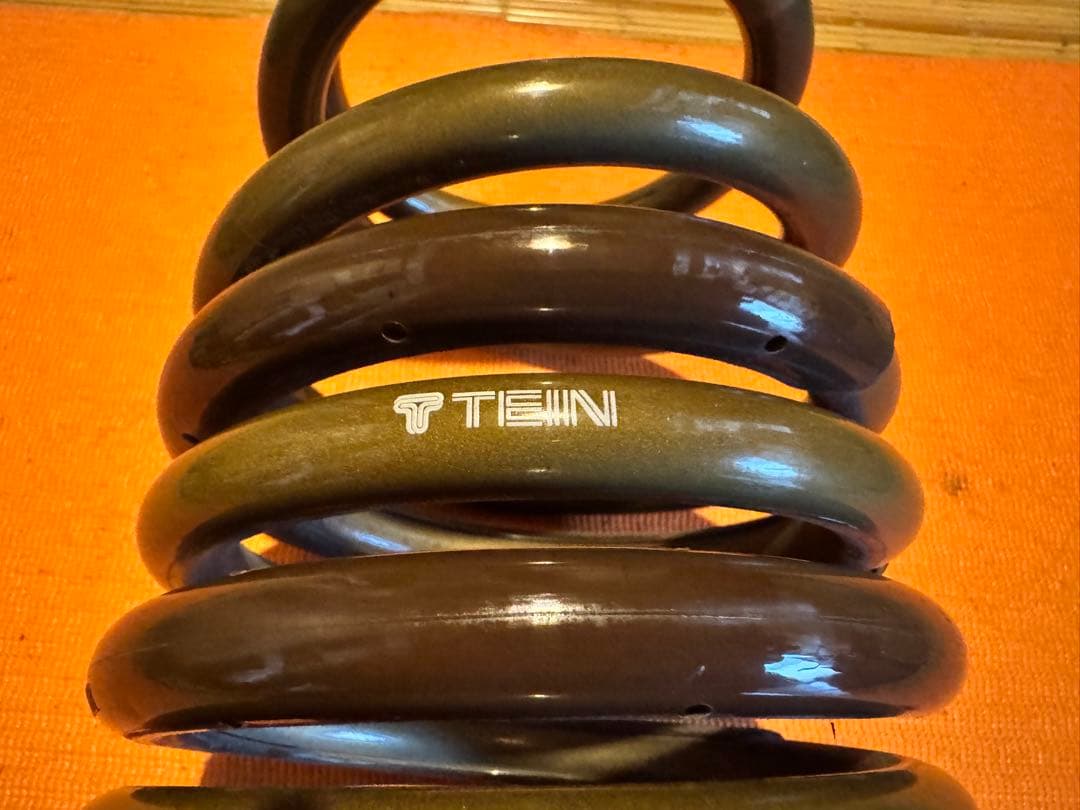 【美品・送料込み】Z34 用　TEIN　テイン　ダウンサス