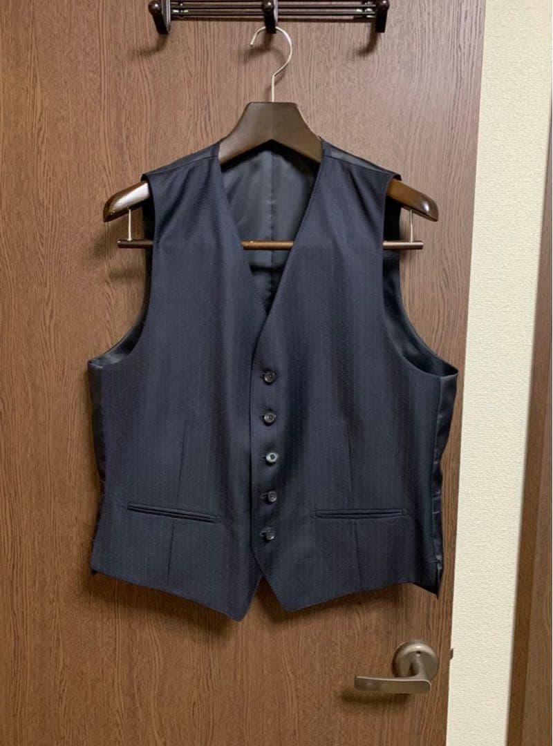 専用A6新品未使用！イタリアREDAウール100%ネイビー3ピーススーツ！