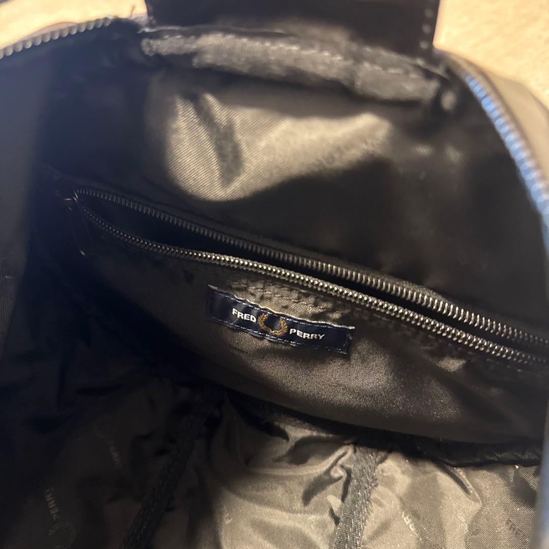 限定価格★Fred Perry Tonal Classic Barrel Bag