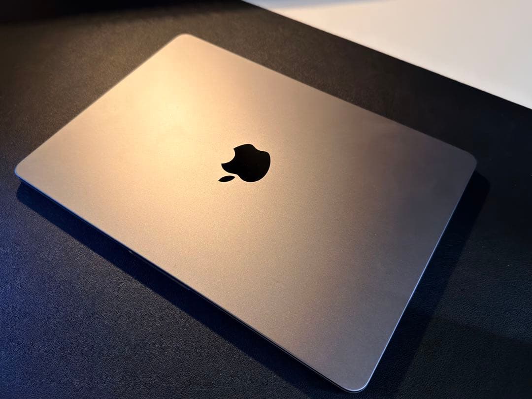 MacBook Air M2 スペースグレイ