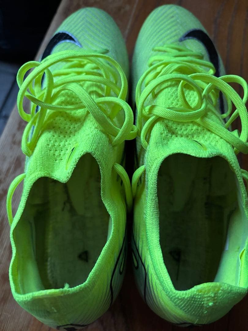 Nike Zoom サッカーシューズ ネオンイエロー　２回使用　人工芝