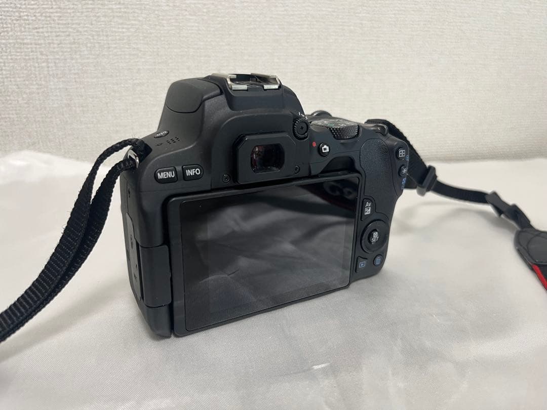Canon EOS Kiss X9 本体とレンズ2本セット