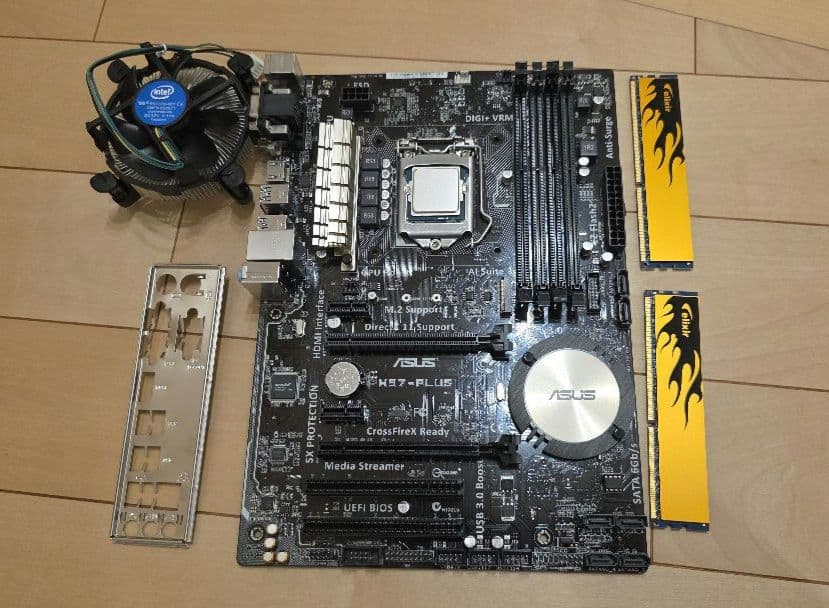 ASUSマザーボード+DDR3メモリ+CPU+電源ユニットセット