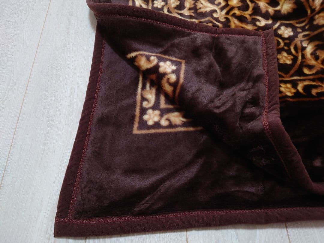 【専用】　一部訳あり　イヴサンローラン　　ニューマイヤー毛布　ブラウン