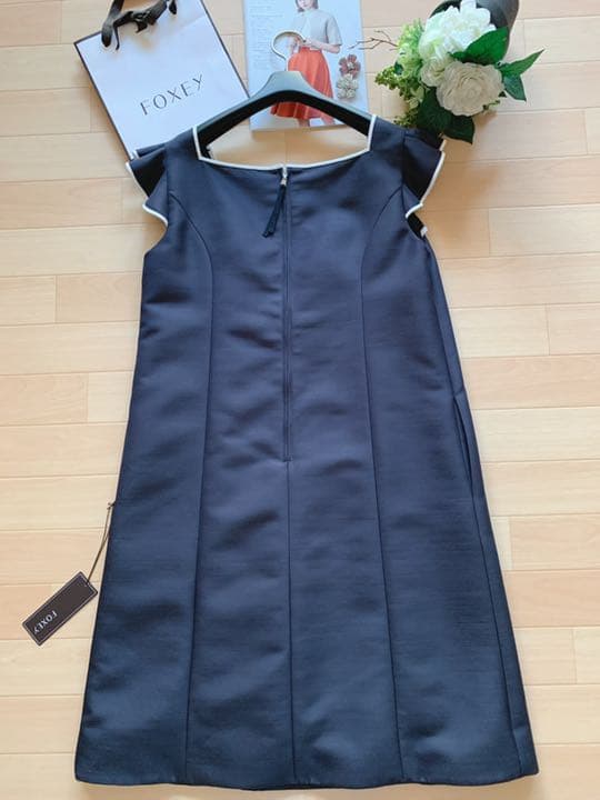 新品未使用 フォクシー 絹 ウールワンビース Rene