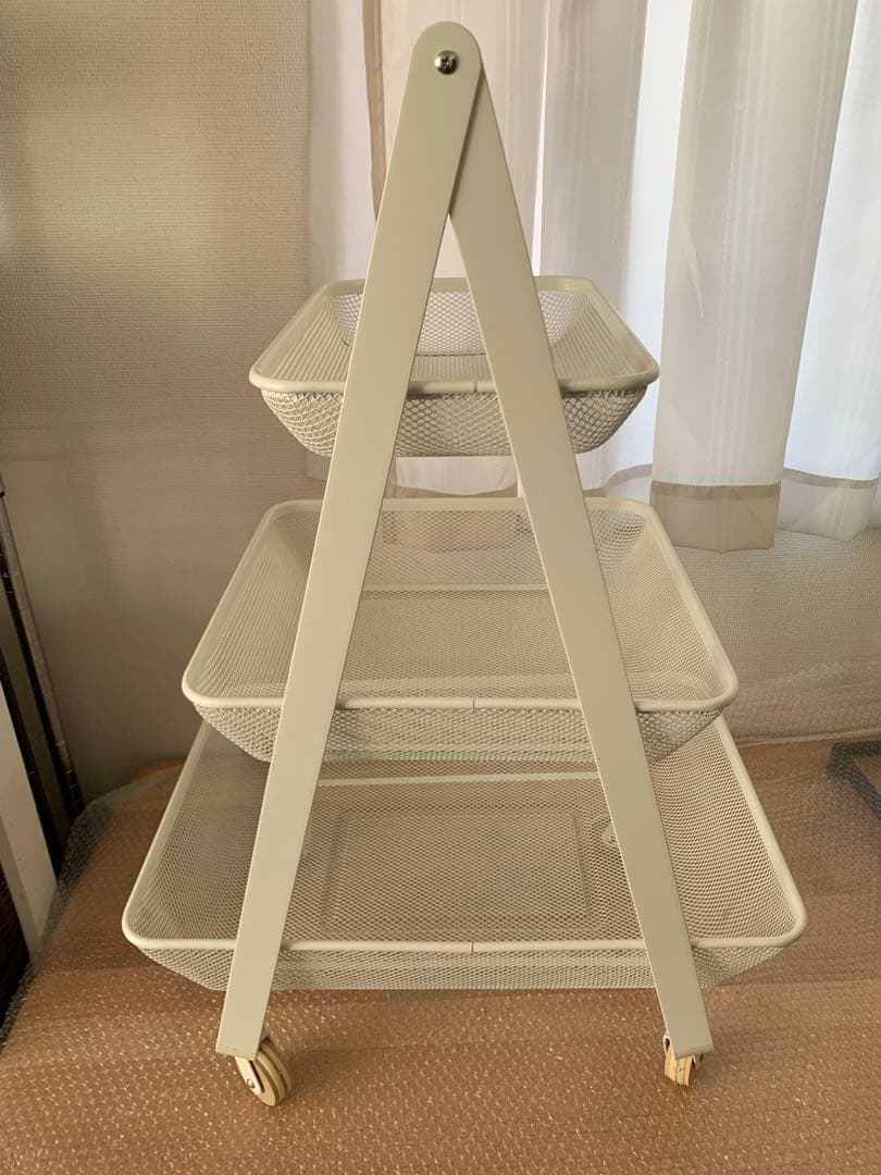 IKEA　イケア　RISATORP リーサトルプ ワゴン　ホワイト　白