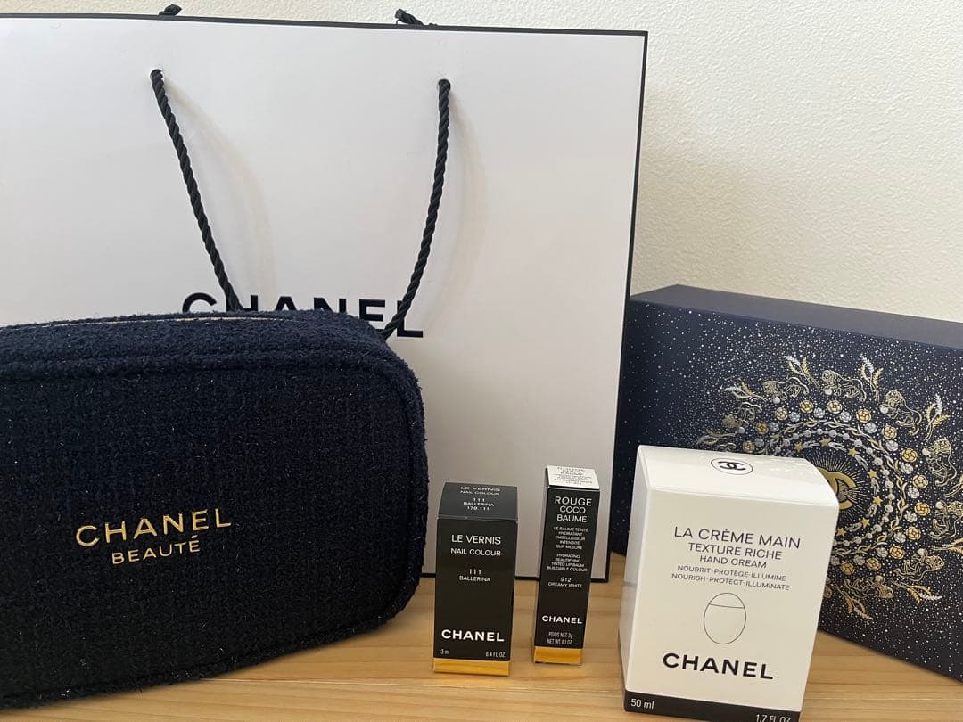 CHANEL クリスマスコフレ 2025