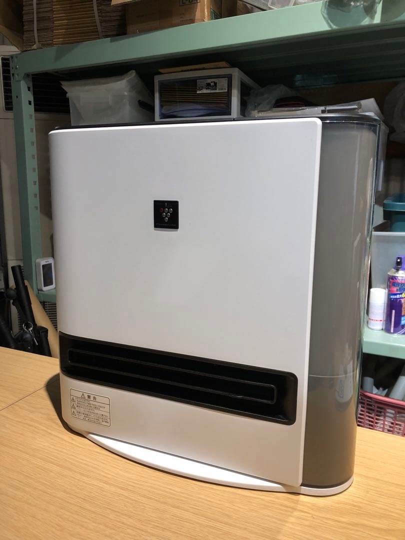 極美品SHARP 加湿セラミックファンヒーター　2024年製　HX-TK12-W