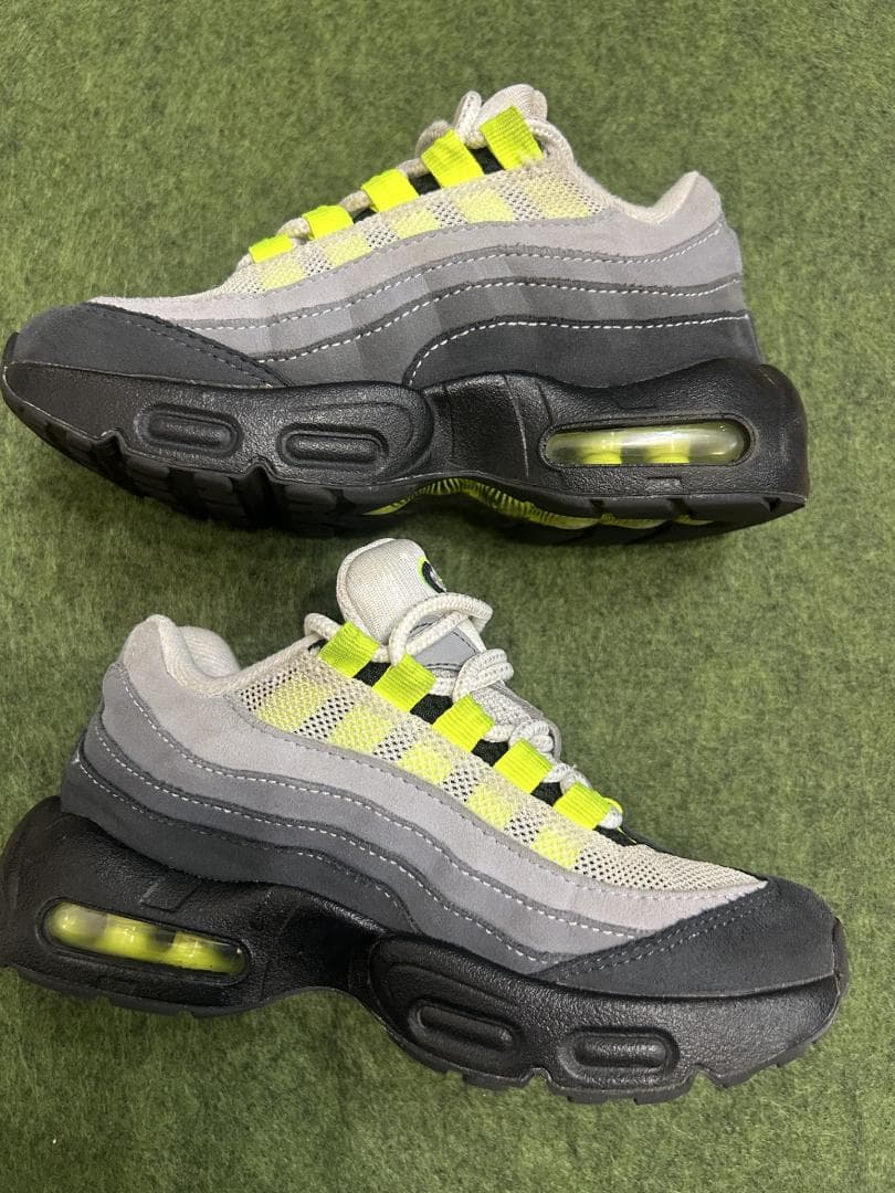 【日本未発売】Nike Air Max 95 ネオンイエロー 18.5 cm