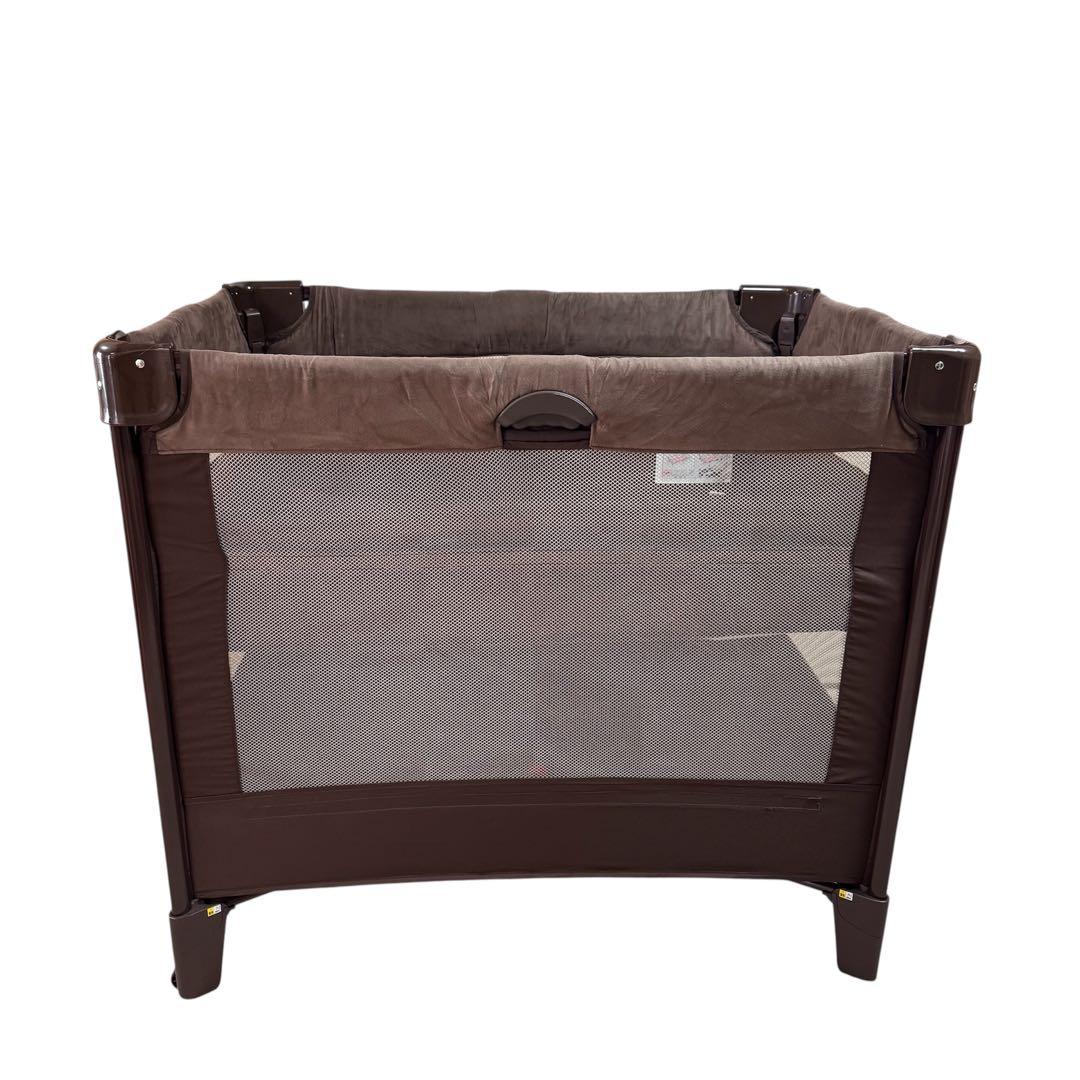 美品 Aprica ココネルエアープラス ベビーベッド ブラウン 洗えるマット