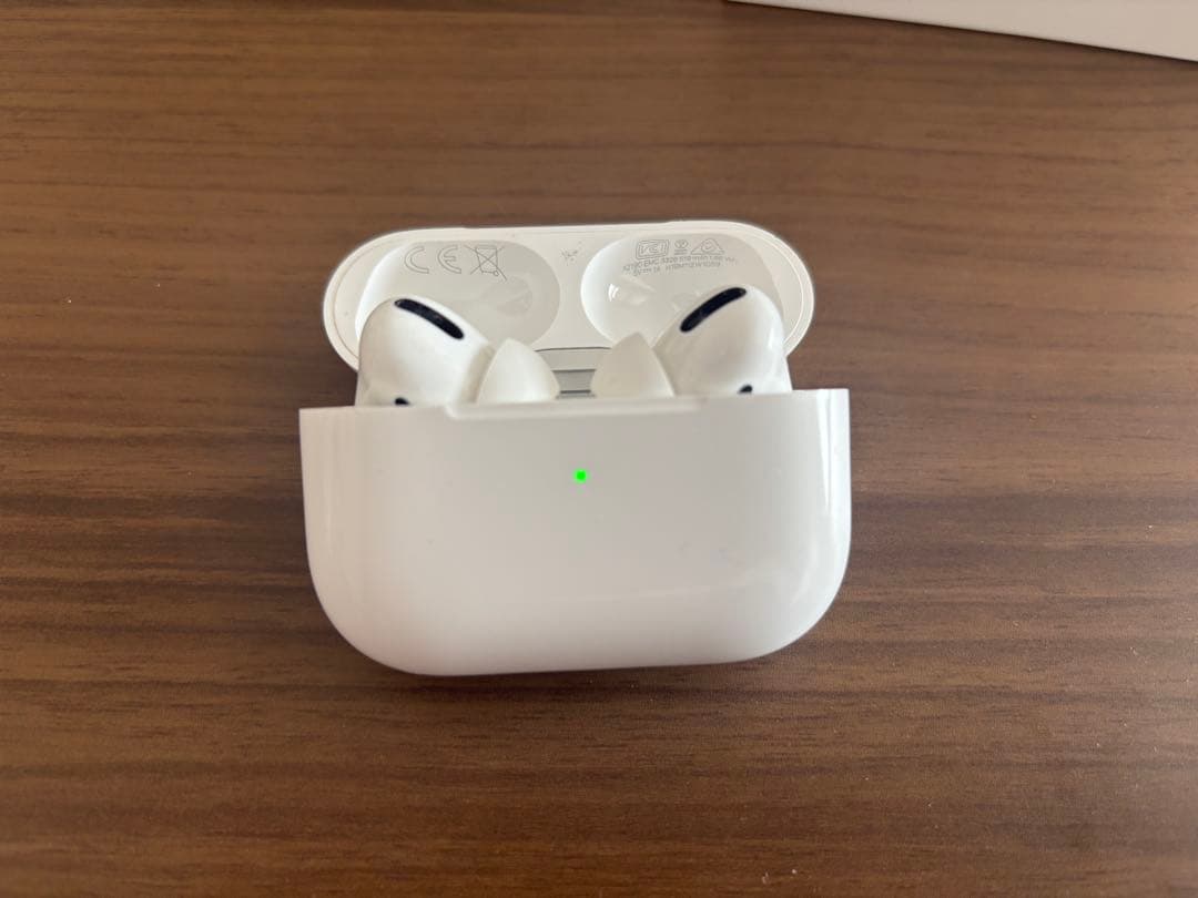AirPods Pro 本体　lightning A2083