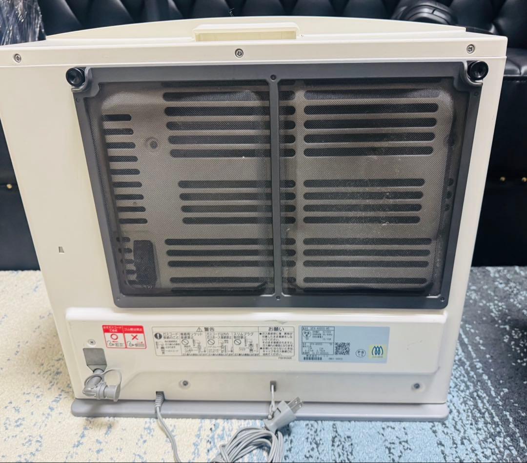 【月うさぎ 】NORITZガスファンヒーターGFH-4005S-W5