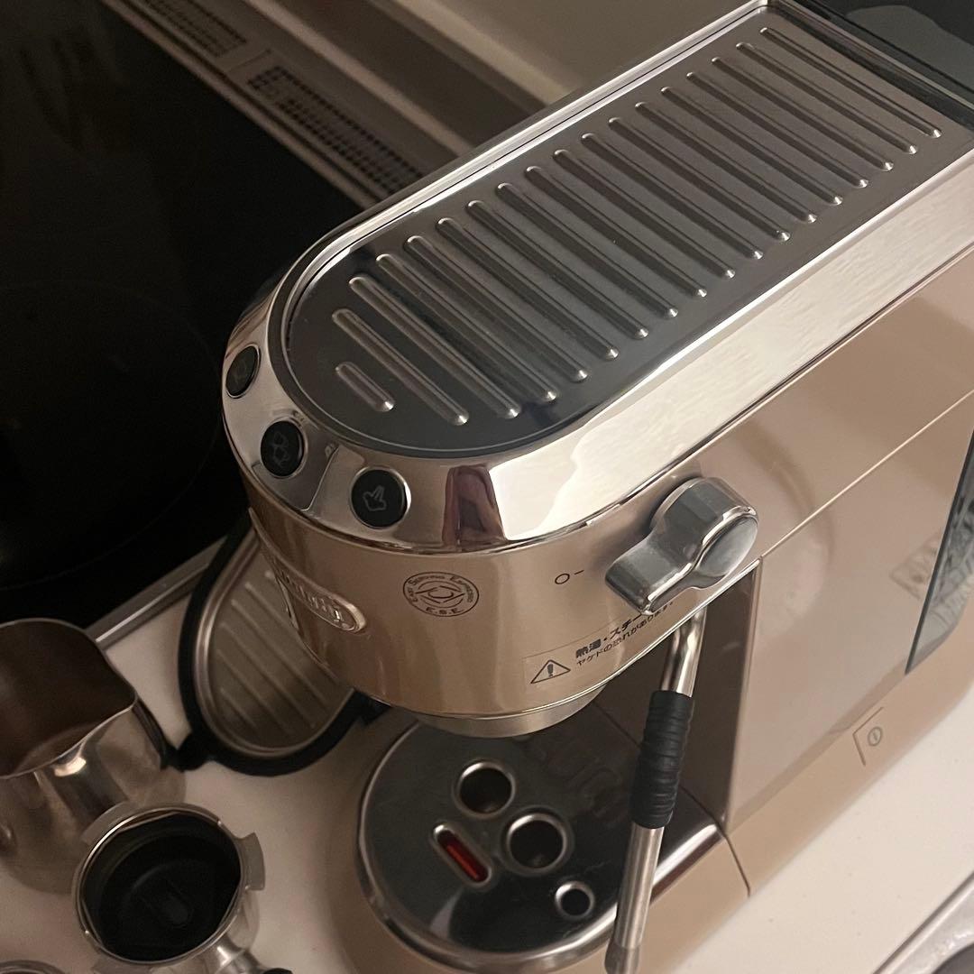 De'Longhi デロンギ デディカアルテ エスプレッソマシン ベージュ