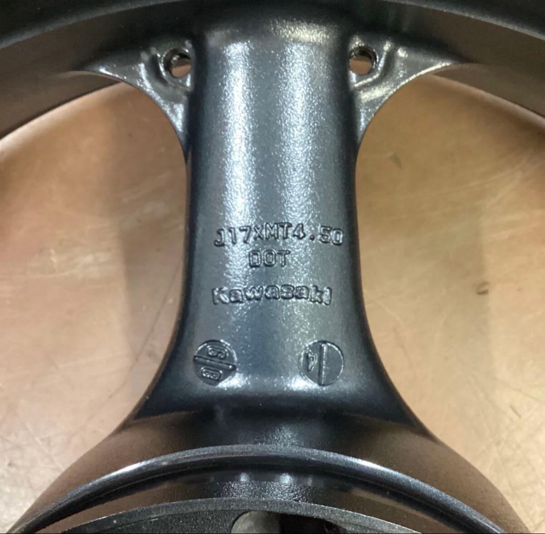 新品未使用 カワサキ ZXR400 純正リアホイール 純正ハブダンパー付