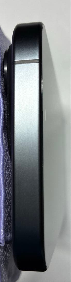 iPhone15pro 128GB (オマケ付き)