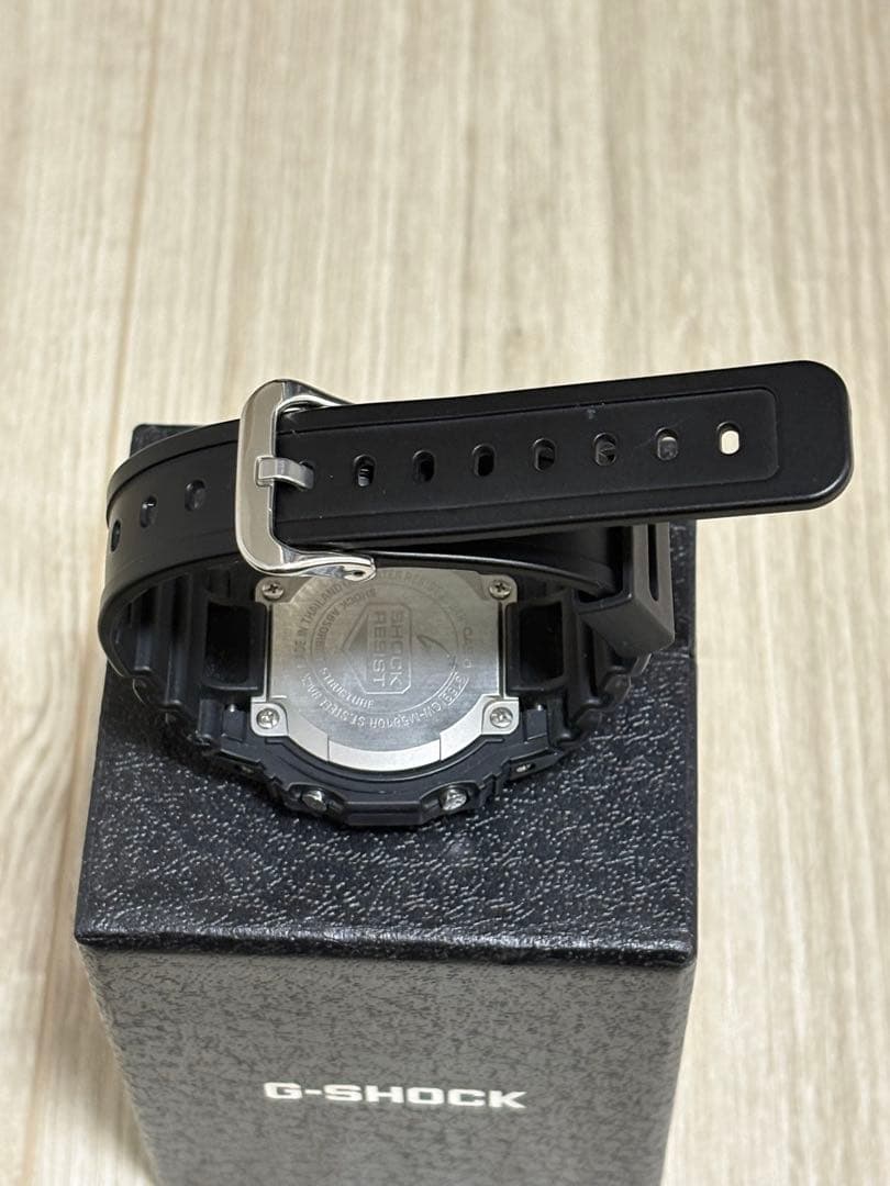 GW-M5610R-1JF G-SHOCK　ブラック腕時計　ソーラー電池