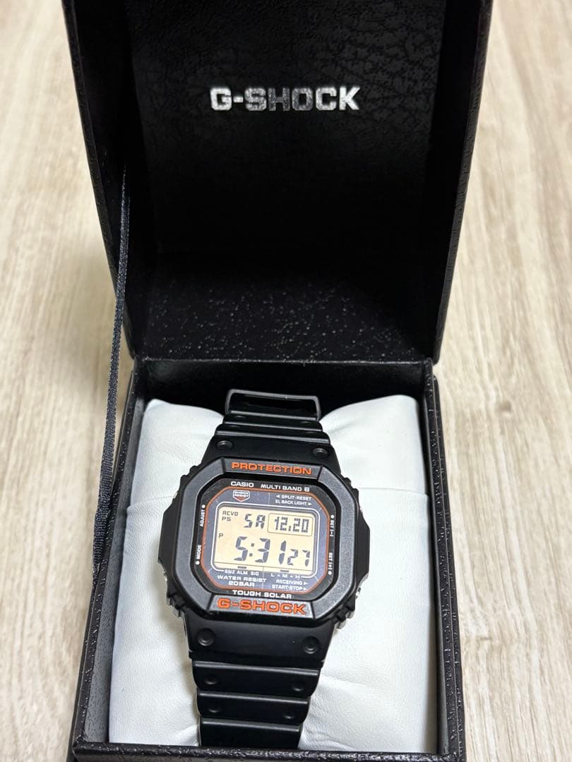 GW-M5610R-1JF G-SHOCK　ブラック腕時計　ソーラー電池