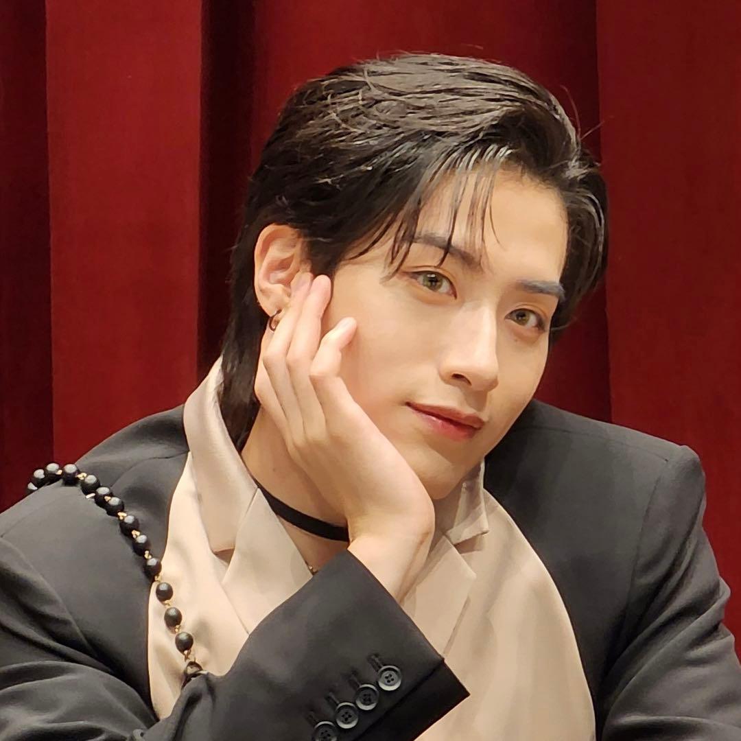 ONEUS シオン ポラ