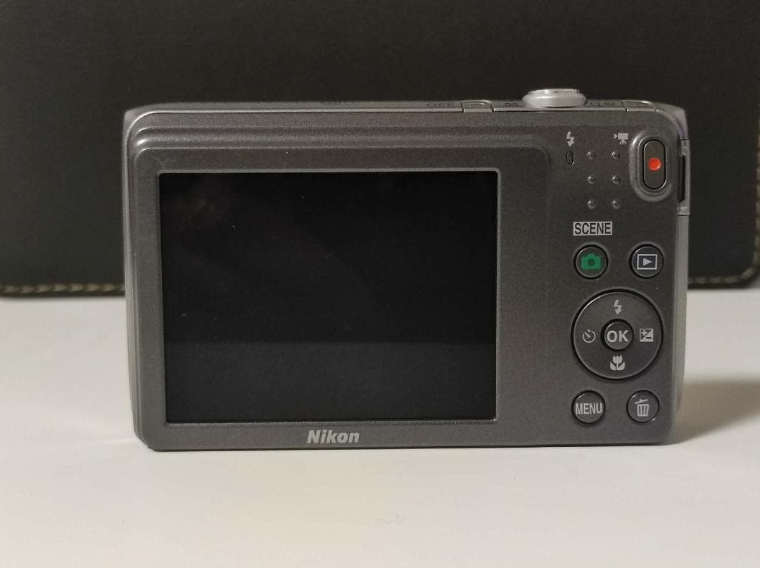 Nikonニコン COOLPIX S3700 コンパクトデジタルカメラ コンデジ