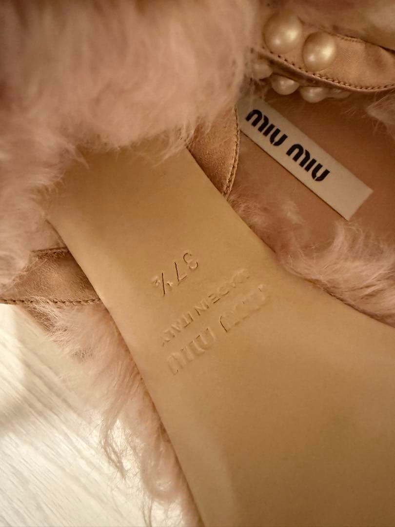 miu miu ファー＆パールサンダル