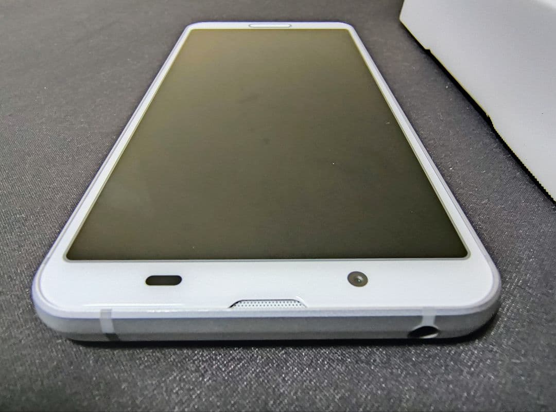 AQUOS　Sense3 SH02M