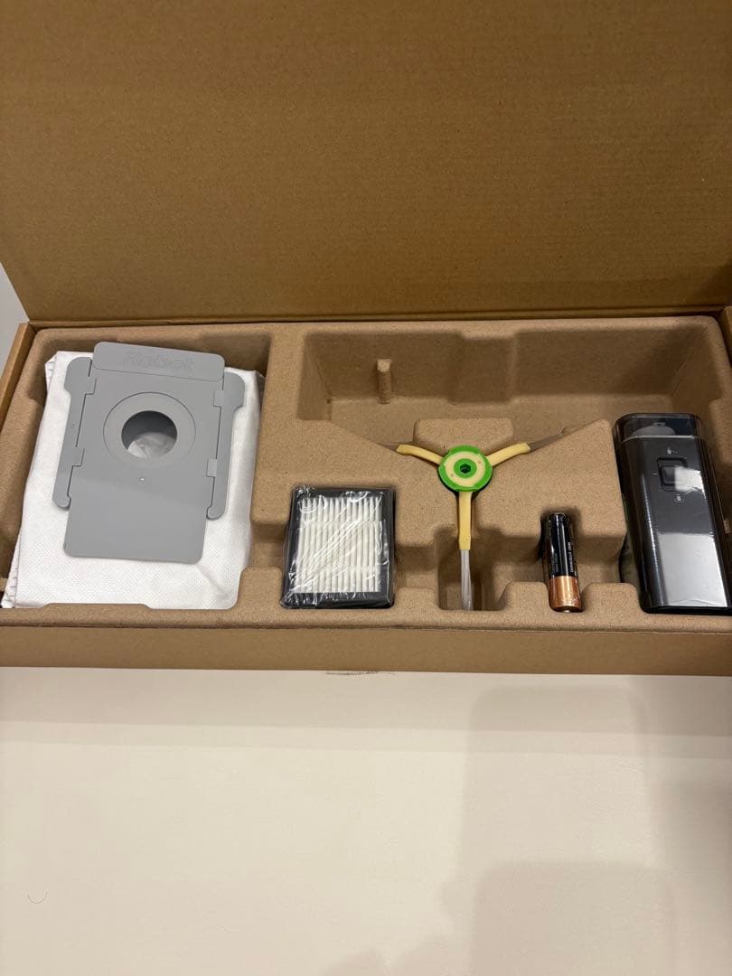 【美品】ルンバ i7+ 月1～2回使用　 アイロボット　ロボット掃除機本体