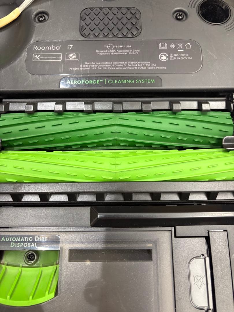 【美品】ルンバ i7+ 月1～2回使用　 アイロボット　ロボット掃除機本体