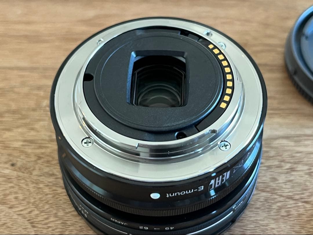 SONY E 20mm F2.8 SEL20F28 レンズ(美品)