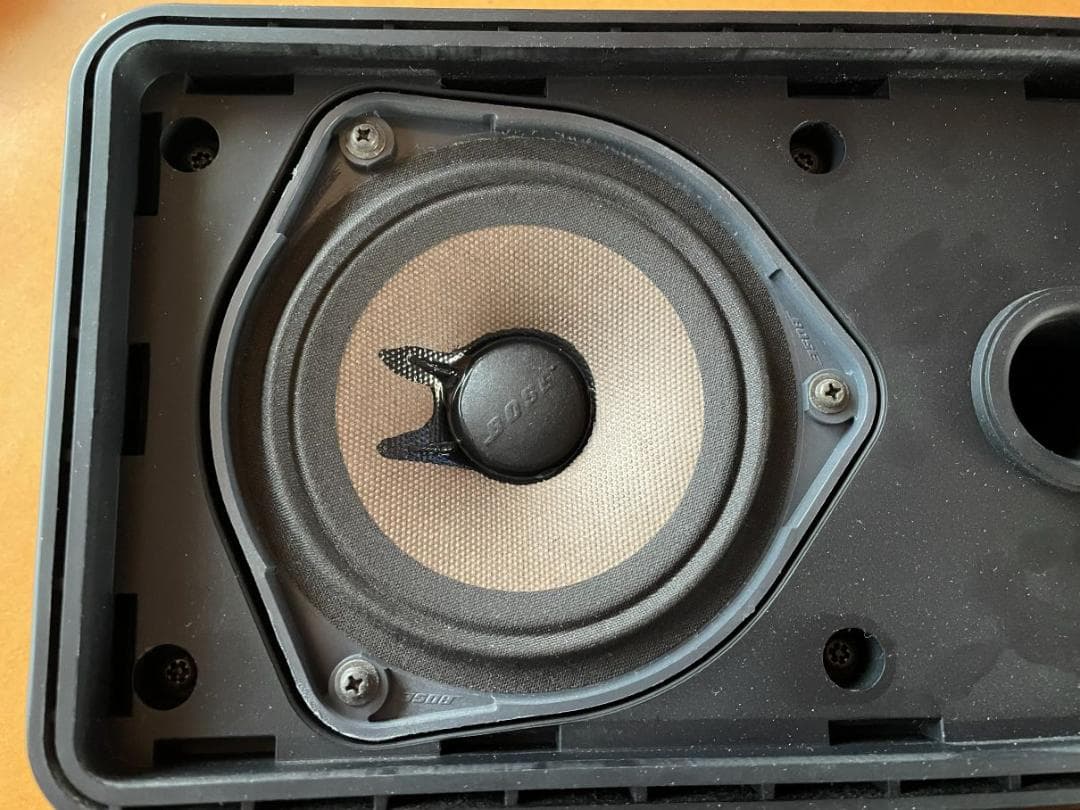 BOSE 101SDVM 防磁型スピーカー ペア ブラック　+　取り付け金具