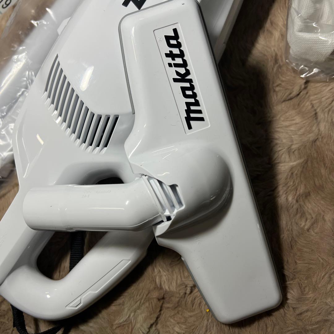 マキタ コードレス掃除機CL107 紙パック式 CL107FDSHW