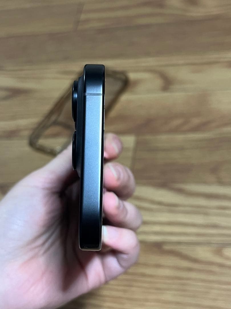 iPhone 16 Pro 256GB ブラックチタニウム SIMフリー【美品】