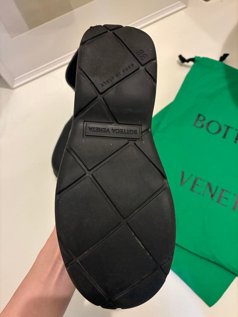 s*o様 【美品】BOTTEGA VENETA ブラック パドルブーツ 38