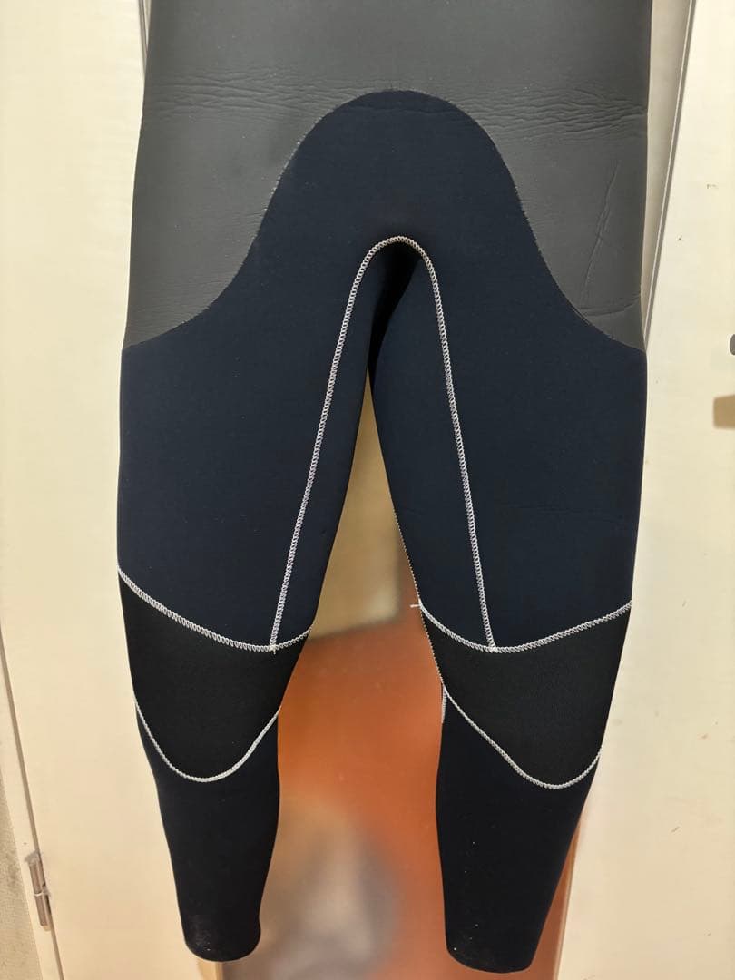 入水少なめ！　SAVERCROSS　セイバークロス　セミドライ　ウェットスーツ