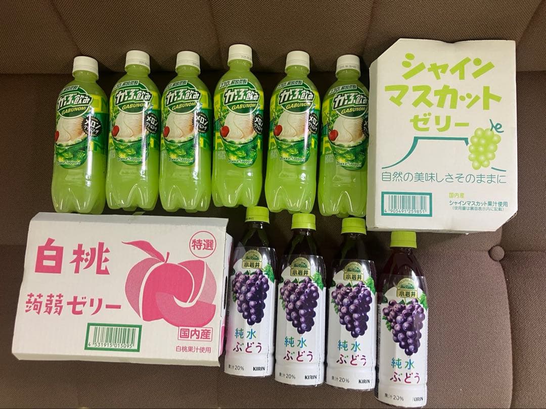 ラーメン　カレー飯　お菓子などのセット