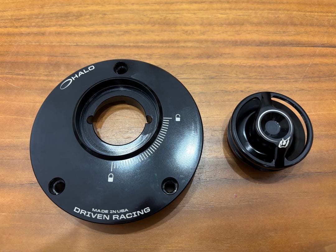YAMAHA用 DRIVEN：ドリブンD-Axis HALOフュエルキャップ中古