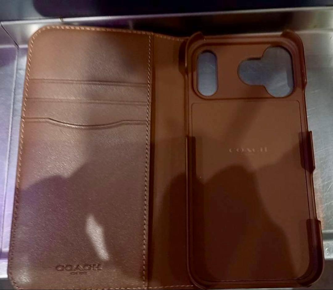 新品 未使用 星型チャーム付き iPhone17 Pro Max COACH