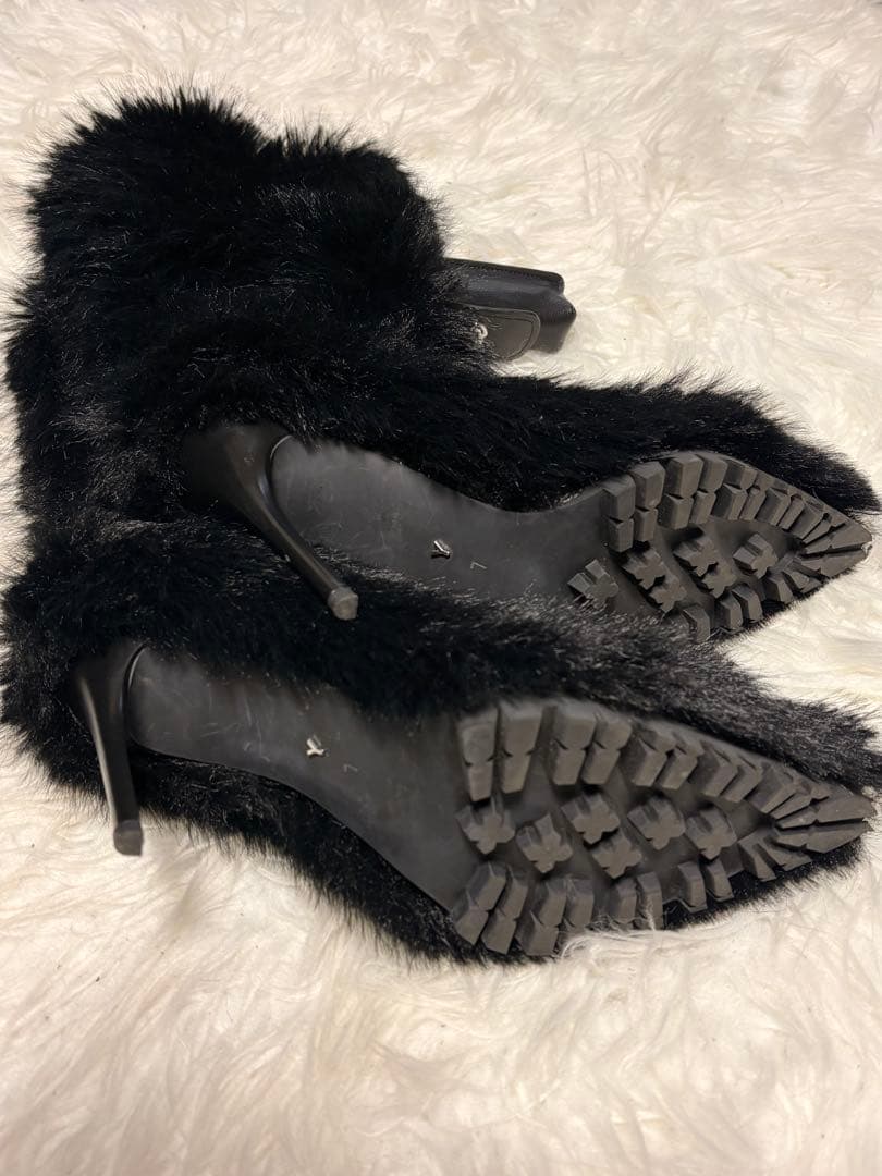 ぺ*ず様 YELLO BLAQUEE SHORT BOOTS ブラック ファーブ