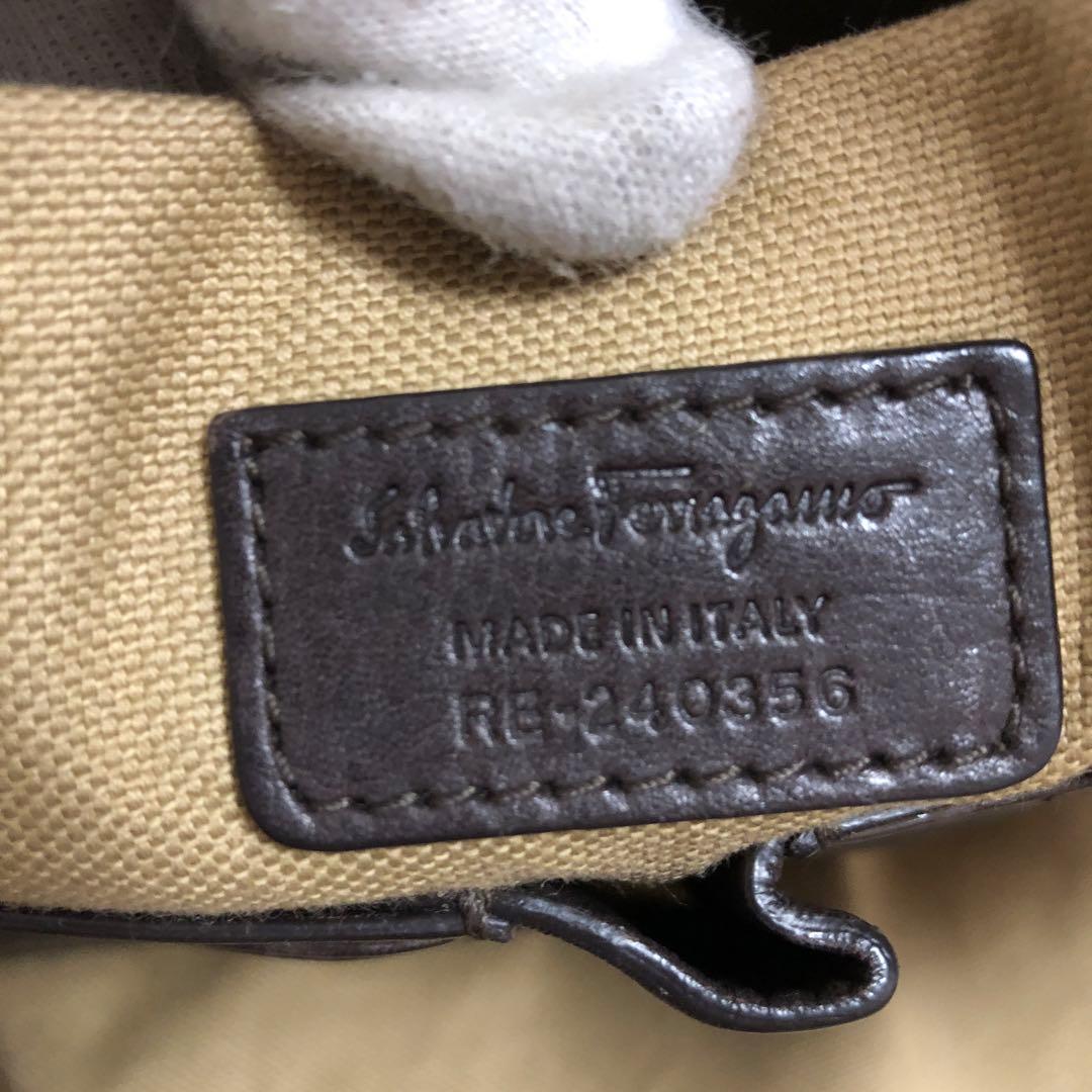 フェラガモ トート ビジネスバッグ ガンチーニ 革 茶ブリーフケース FQ224