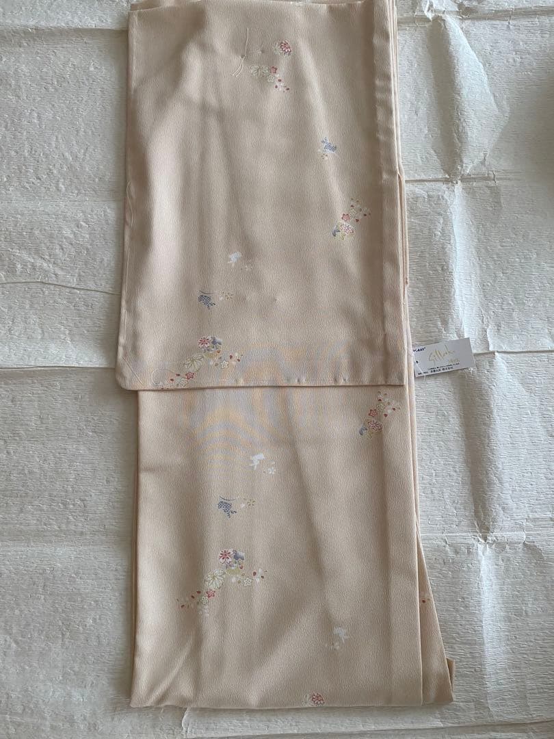 【未使用】東レ シルック単衣小紋 飛び柄 うさぎと葵 淡色 正絹風 洗える着物