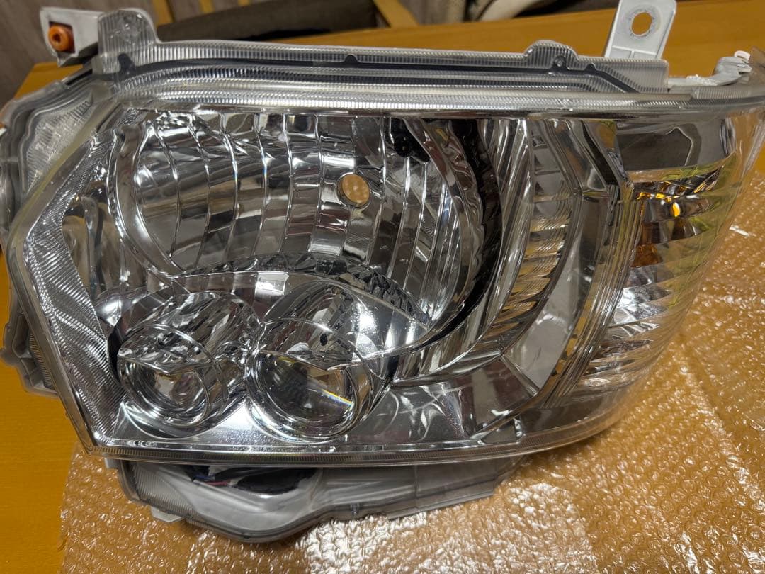T工房様 ハイエース4型以降LED純正ヘッドライト