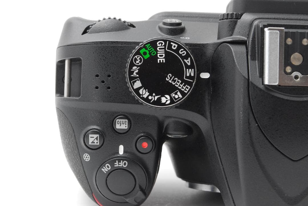 【新品級ショット数】Nikon D3400 スマホ転送　Bluetooth搭載