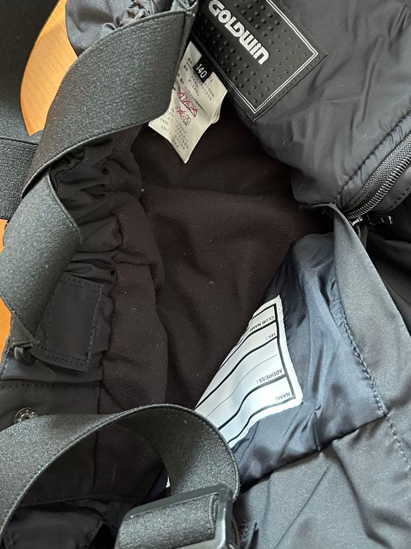 スウェーデン代表モデル★ GOLDWIN サイドフルオープン スキーウェア140