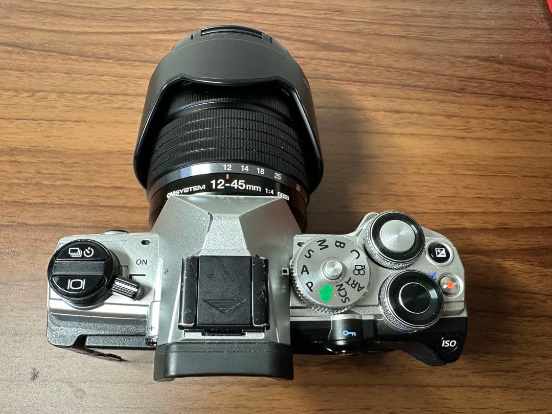 OM SYSTEM OM-5 12-45mm F4.0 PROレンズキット