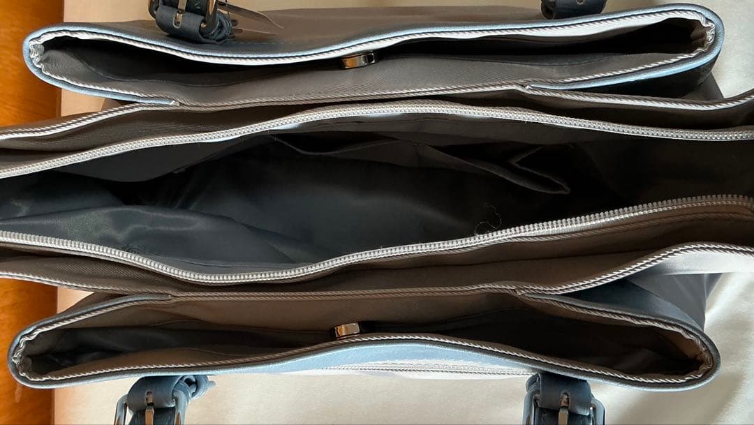 MICHEL ★ミッシェルクラン★A4収納可能バッグ★ショルダー付